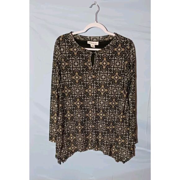 Skye's the Limit Women's Medium Asymmetric Geometric Handkerchief Hem Top - Picture 2 of 9